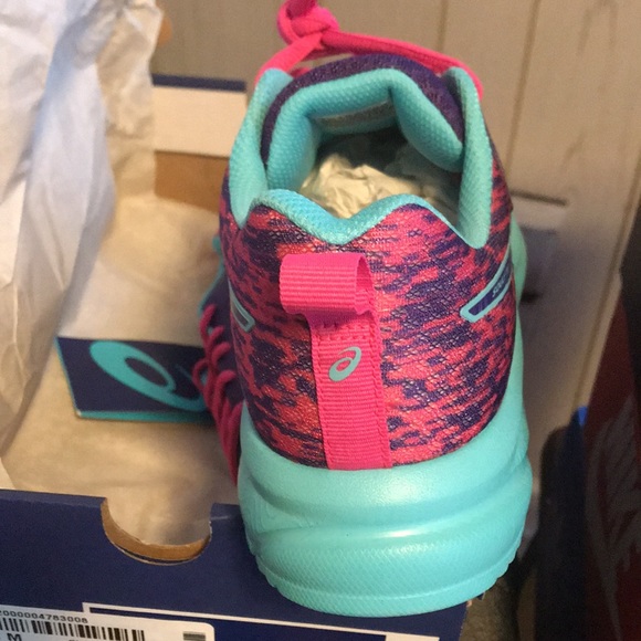 ASICS GSB Henka 6.5 Kids BRAND NEW in box - Picture 4 of 5